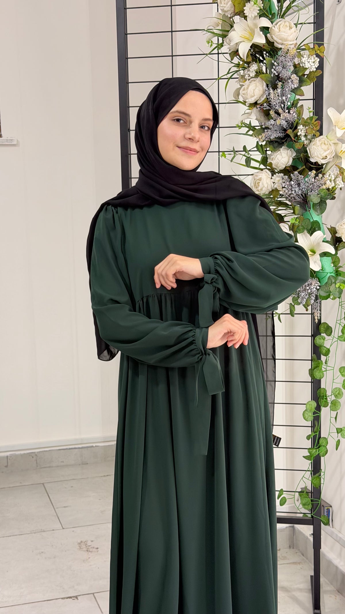 Duru Model Medine İpeği Fermuarlı Tesettür Elbise
