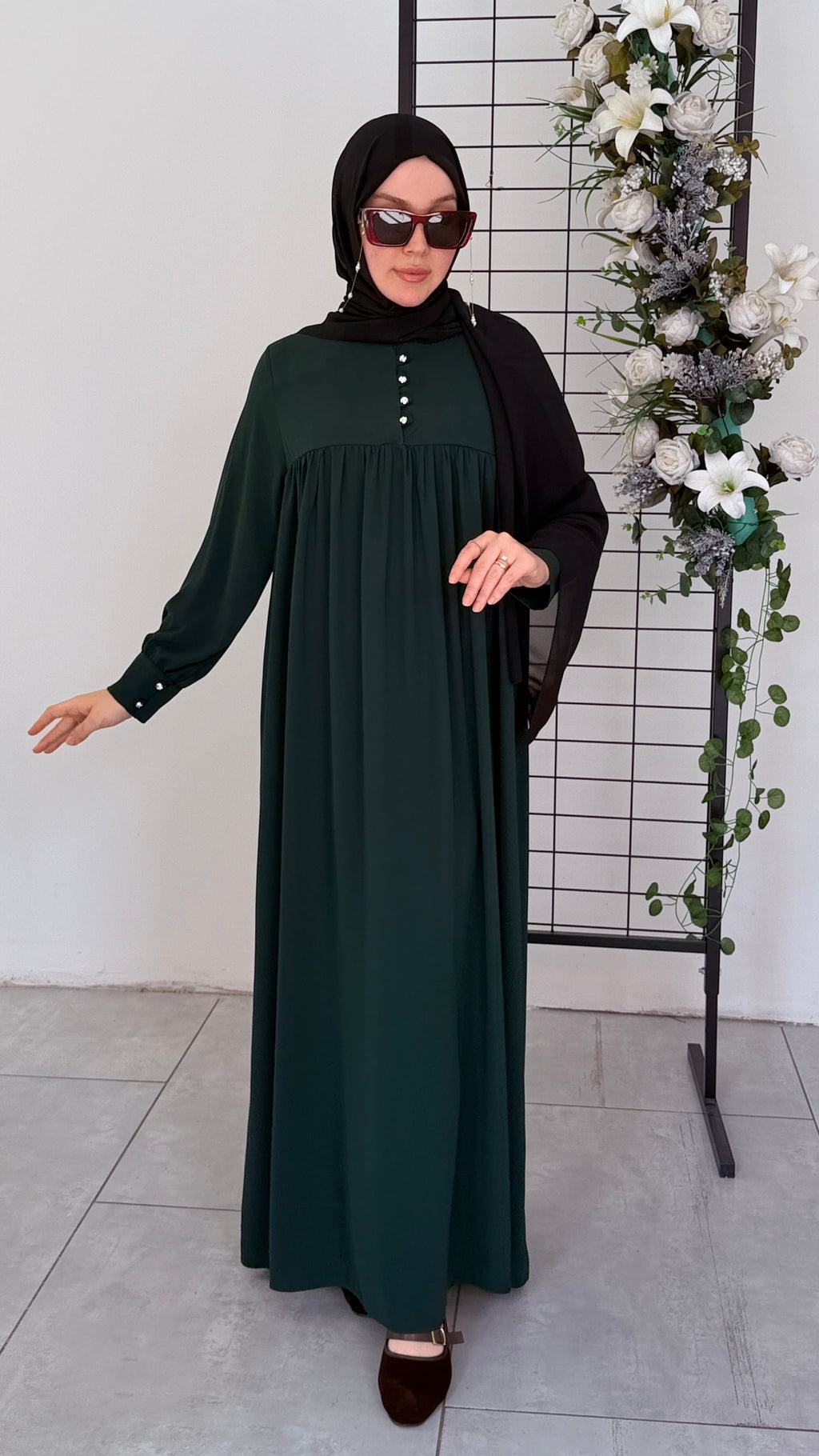 Hüma Model Medine İpeği Düğme Detaylı Tesettür Elbise