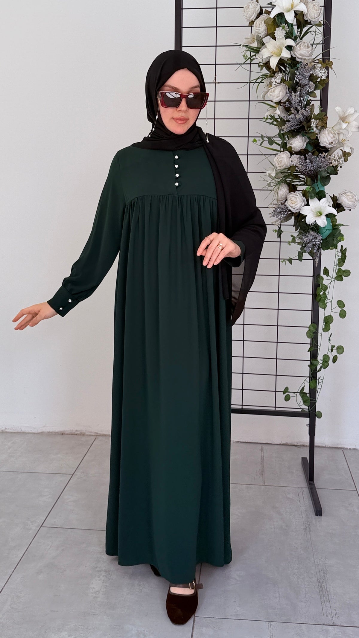 Hüma Model Medine İpeği Düğme Detaylı Tesettür Elbise