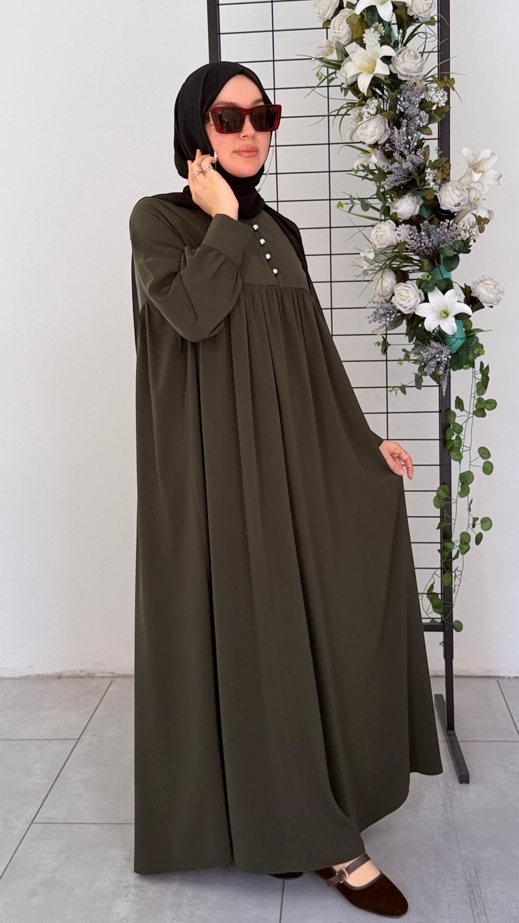 Hüma Model Medine İpeği Düğme Detaylı Tesettür Elbise