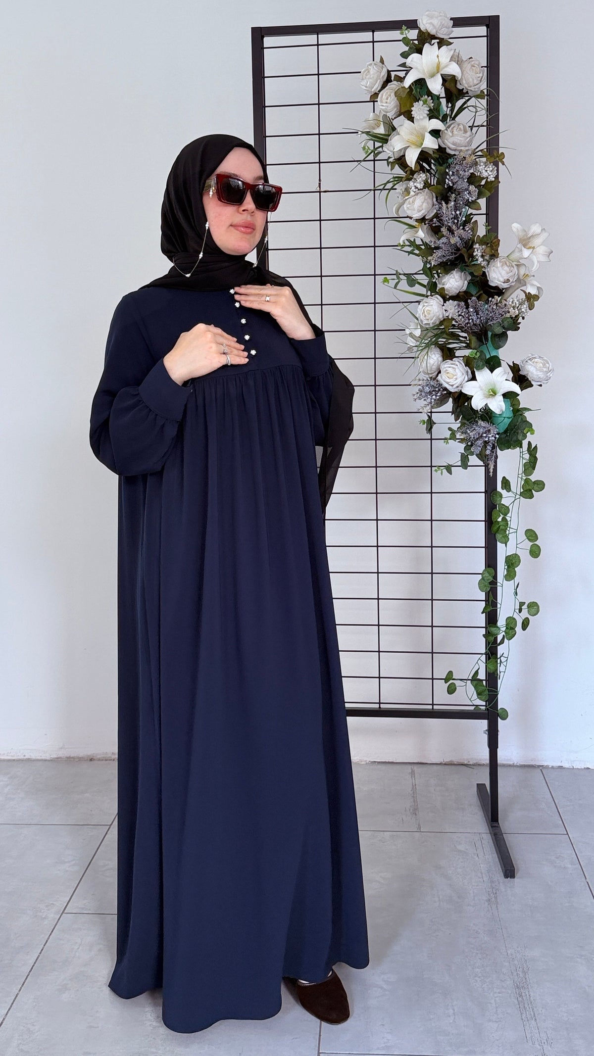 Hüma Model Medine İpeği Düğme Detaylı Tesettür Elbise