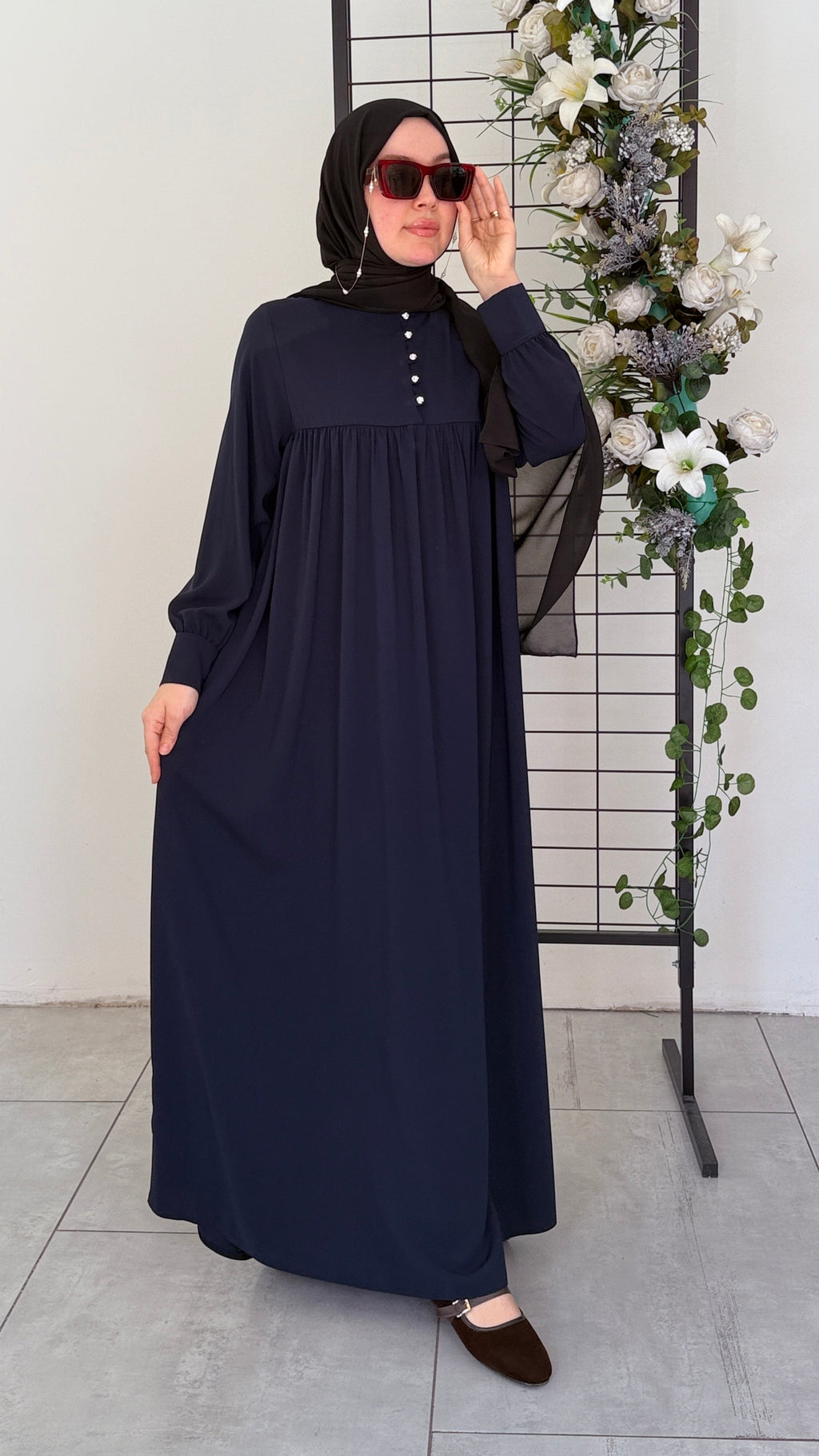 Hüma Model Medine İpeği Düğme Detaylı Tesettür Elbise