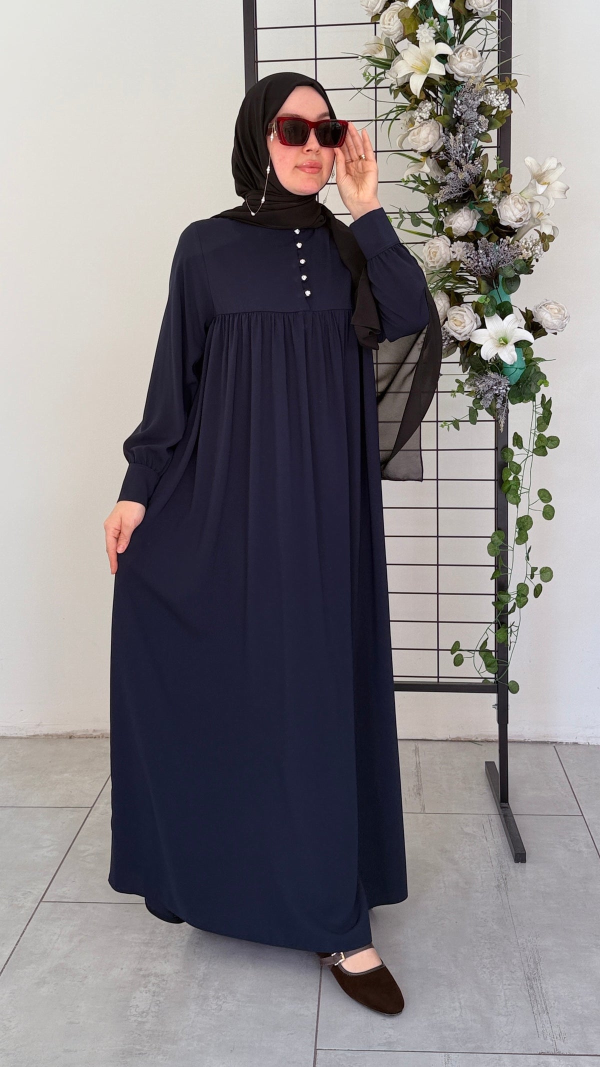 Hüma Model Medine İpeği Düğme Detaylı Tesettür Elbise
