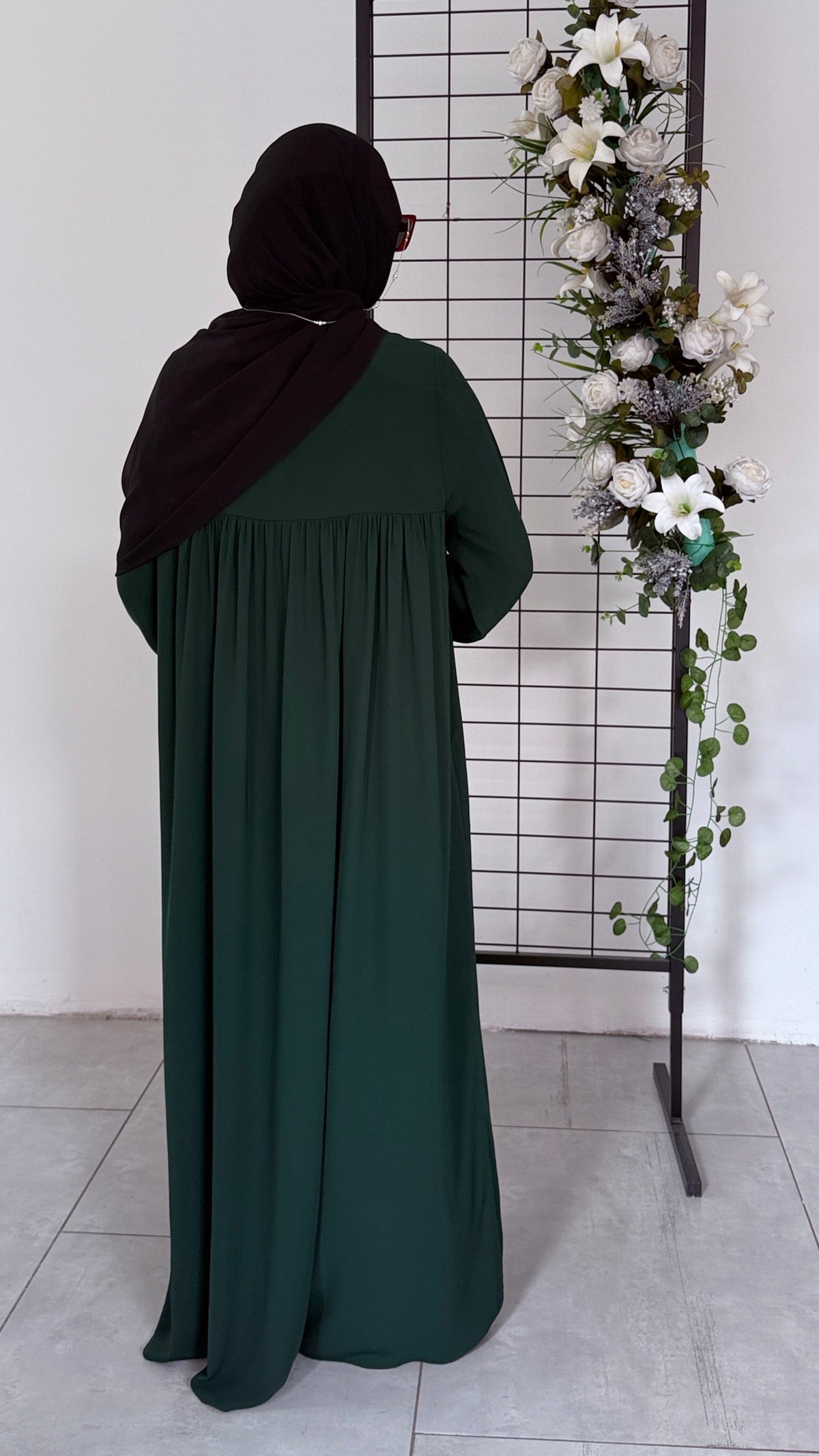 Hüma Model Medine İpeği Düğme Detaylı Tesettür Elbise