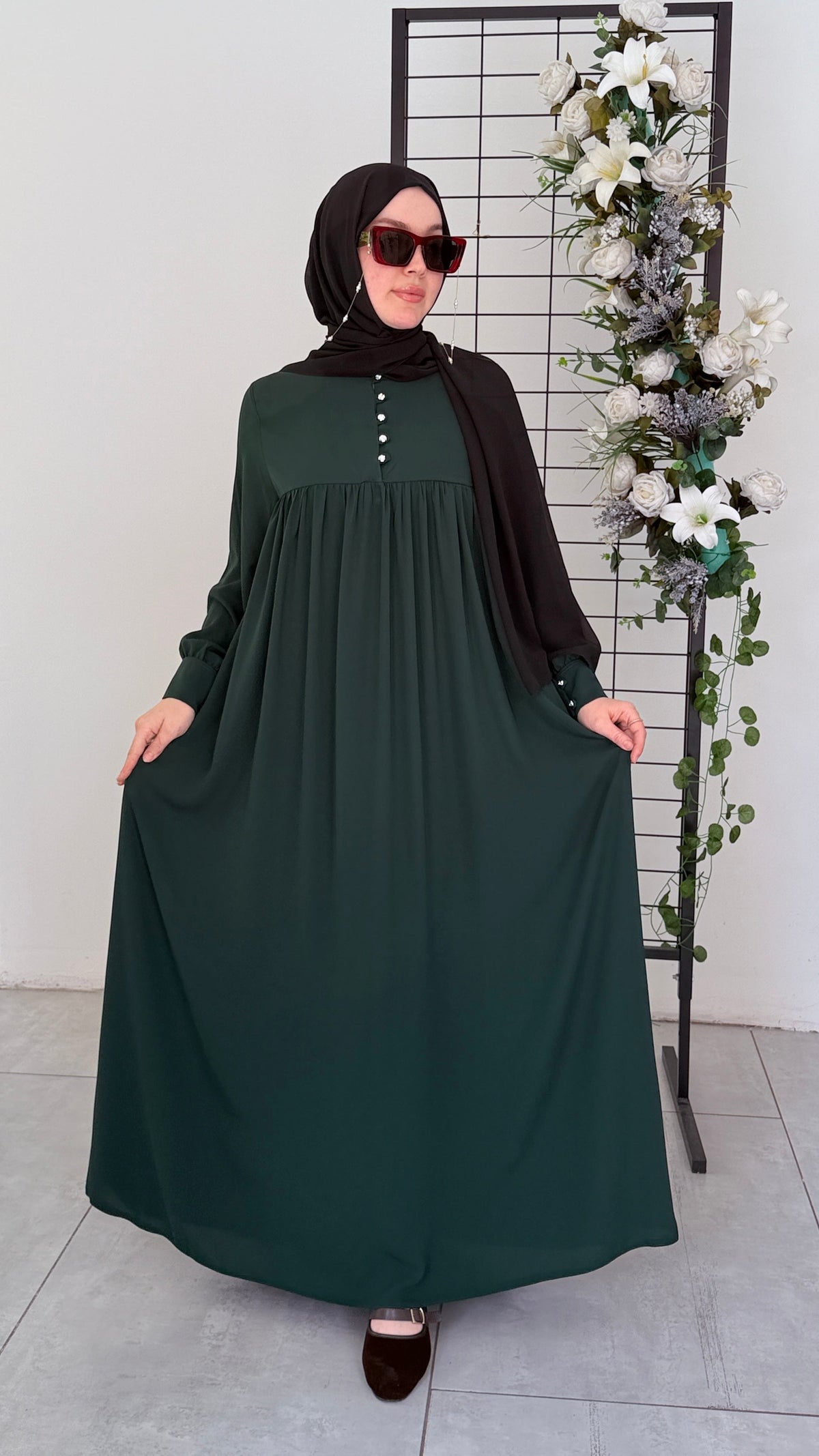 Hüma Model Medine İpeği Düğme Detaylı Tesettür Elbise