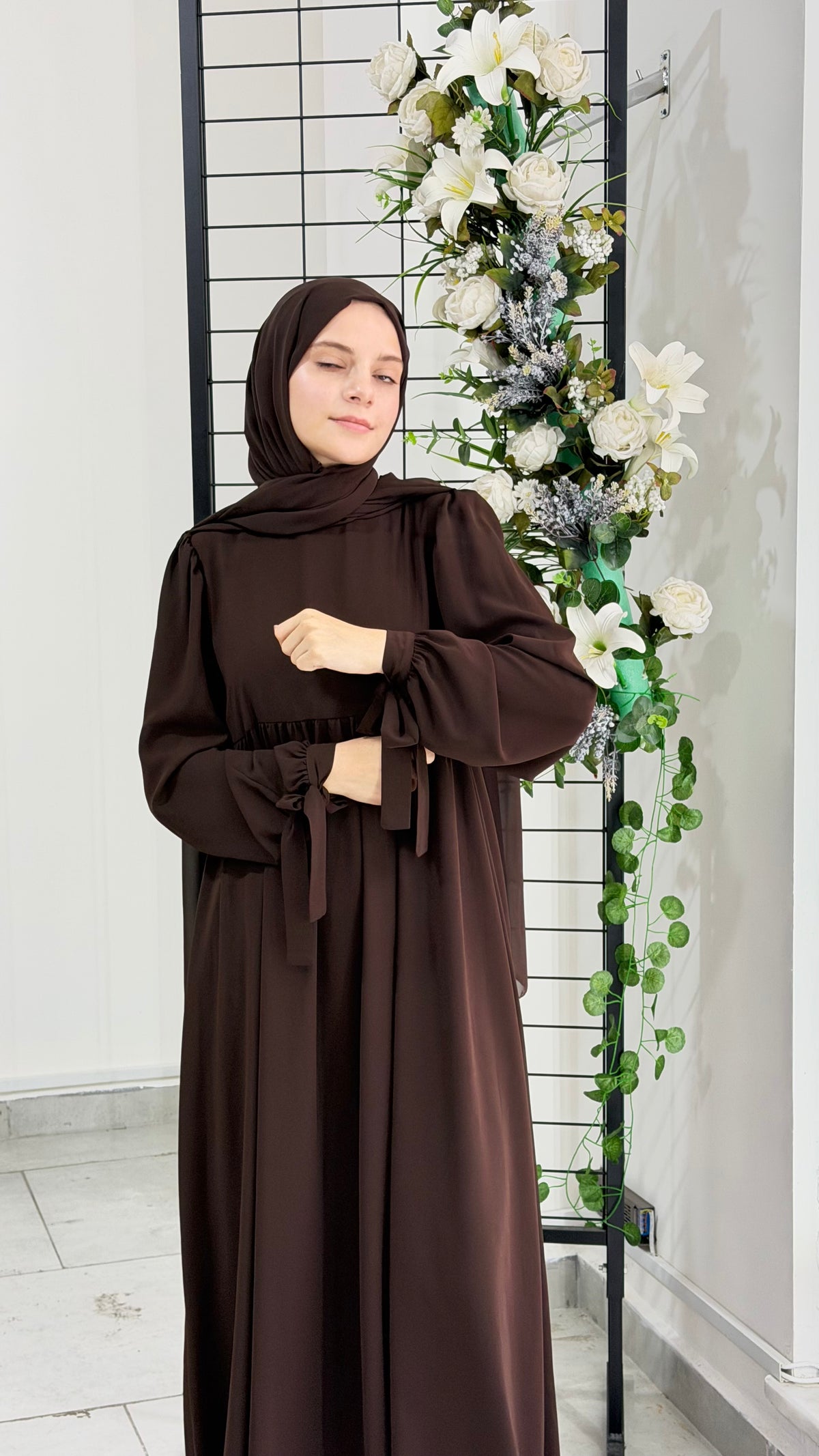 Duru Model Medine İpeği Fermuarlı Tesettür Elbise